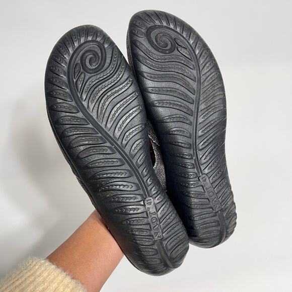 Naot Arataki Mary Jane Gray Shimmer Leather Sz 41 10 10.5 - Picture 9 of 10